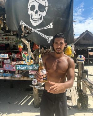 Joseph Angelo Instagram - 🏴‍☠️🍻🌞 #coronathisisliving #thisisliving