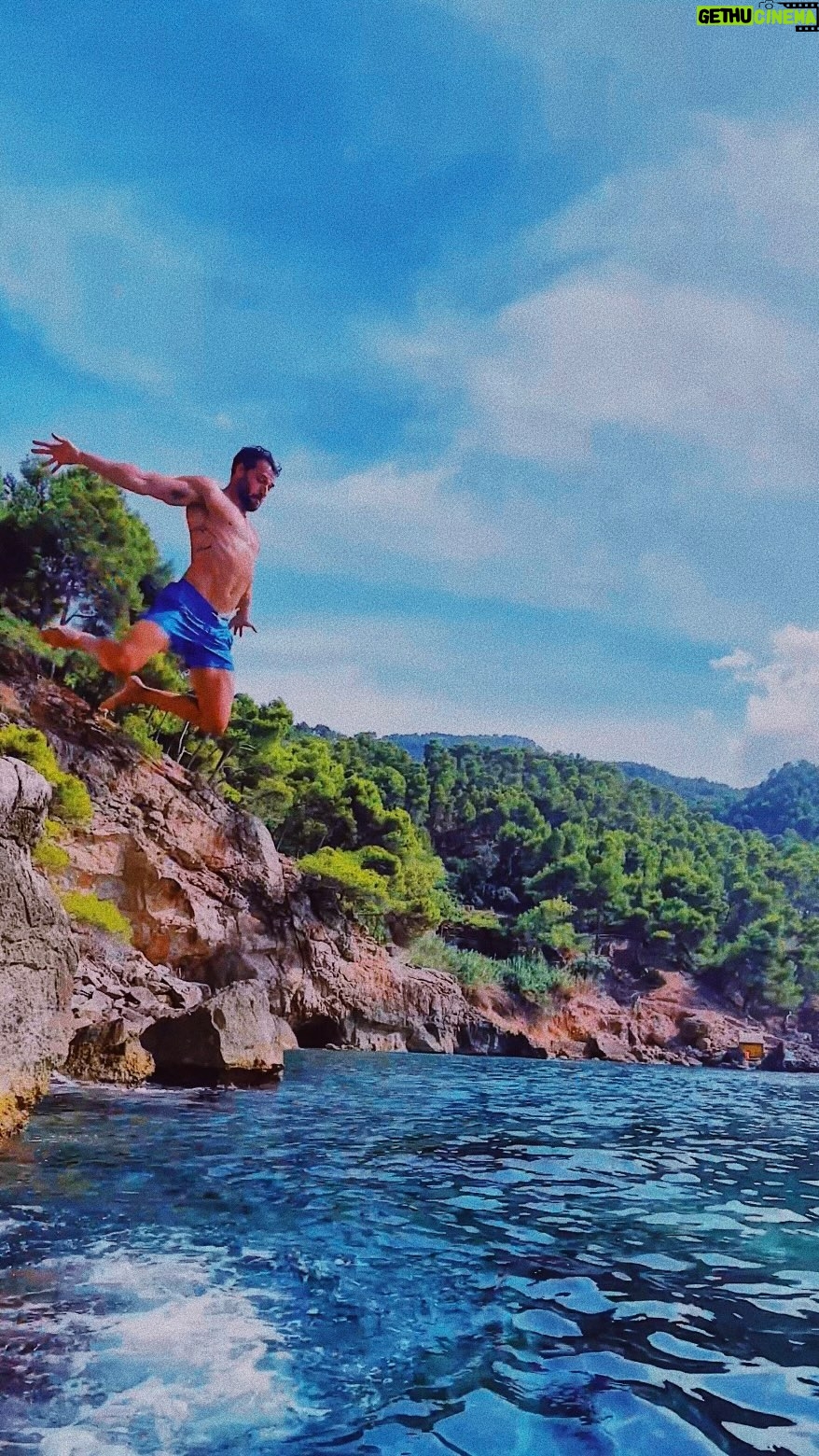 Joseph Cannata - 3 Likes -
Never letting go of the inner child! 🌊
#Spain #Mallorca
#TightClinch