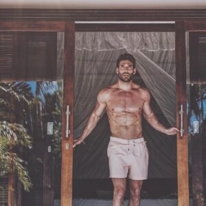 Joseph Cannata Instagram - When I hear Bali body, is it because it’s so hot outside it acts as a natural fat burner? Or 🤷🏽‍♂️
#Bali #Seminyak #JosephOfTheJungle #SaltyAf #CanYouSmellTheSarcasm