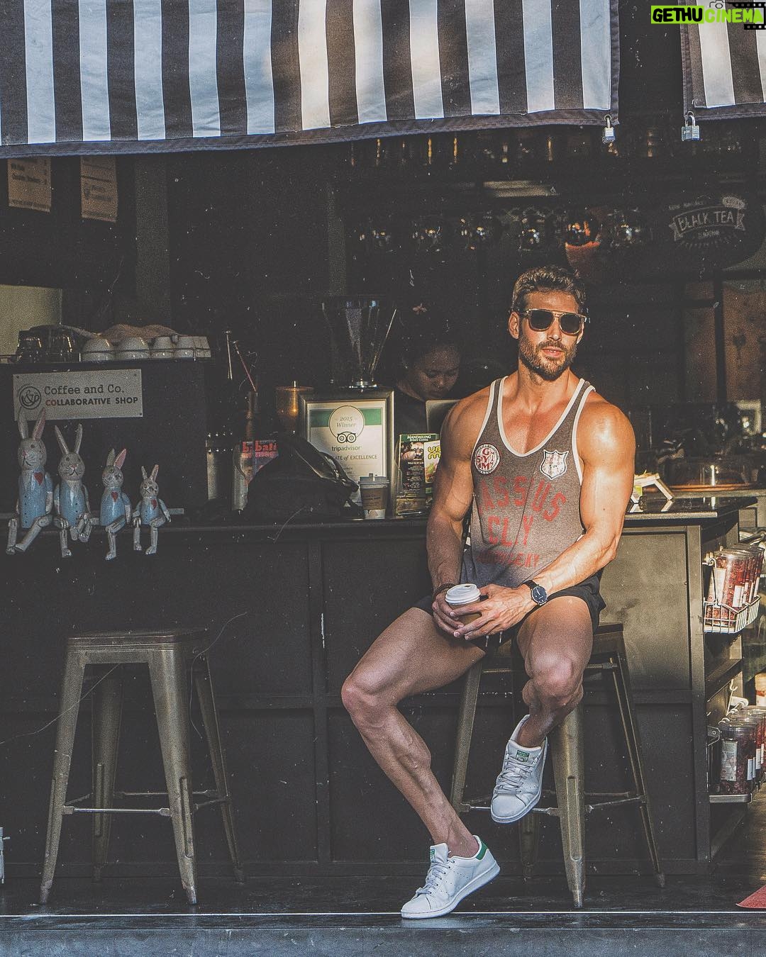 Joseph Cannata - 20.5K Likes -
The hurrier I go,
The behinder I get 🐇
#Bali
#Travel
#CuppaJoe
#ItWasntLegDay