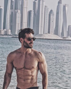 Joseph Cannata Instagram - Anyone up for an adventure? Think it’s time to go back 🇦🇪 #Dubai #HabibiCannats #SheeshaTime #MyDubai #AnyExcuseToFlyEmirates