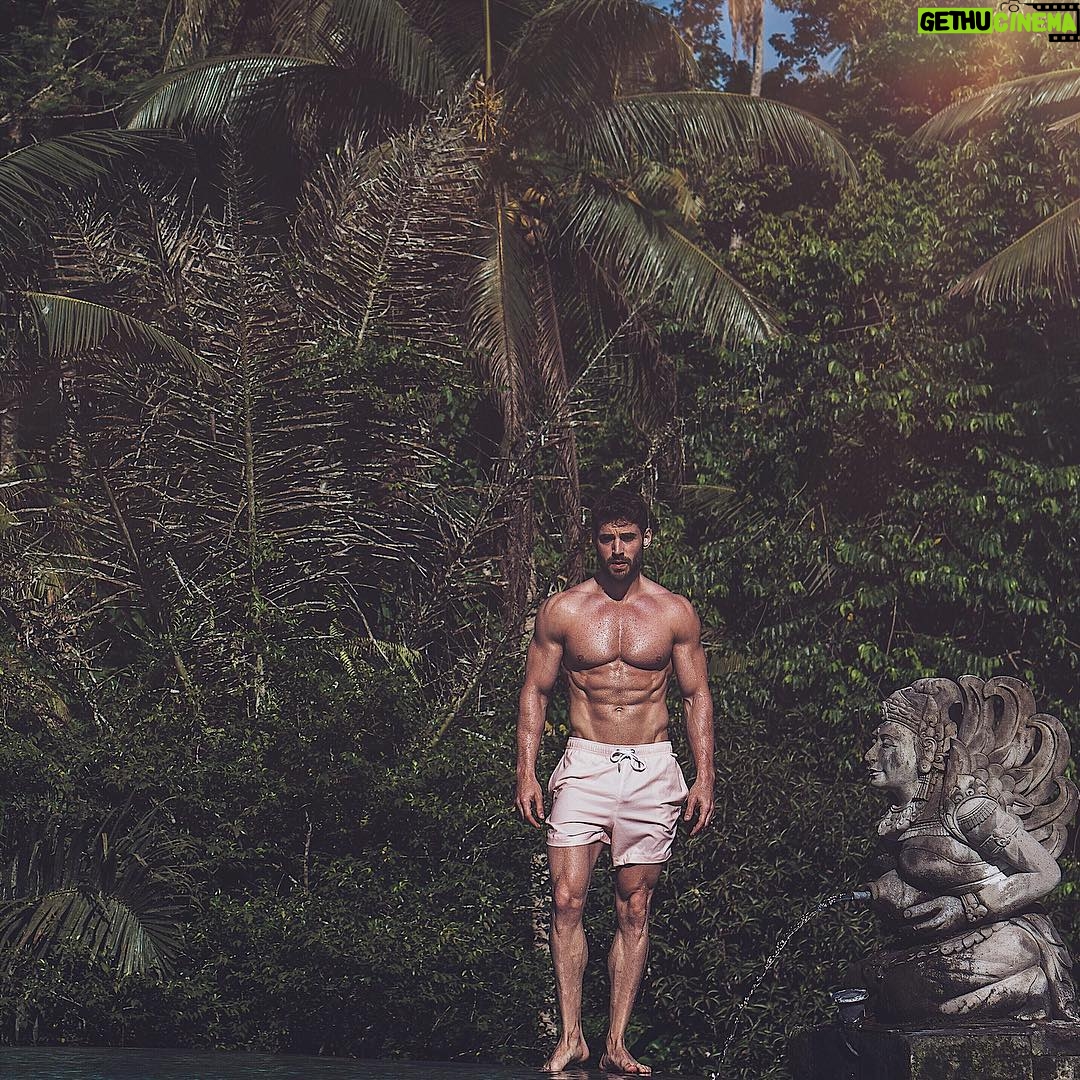 Joseph Cannata - 13.3K Likes - The coconuts in Bali are real fresh 🌴🥥
#Bali #TheKayonResort #UBud #JosephOfTheJungle #TheBaliGuideLine #GettingUsedToThisBikiniLife