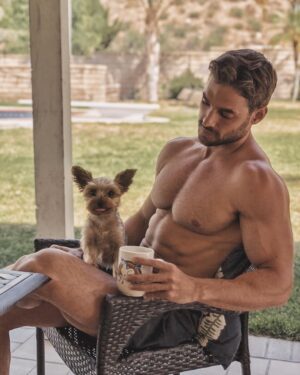 Joseph Cannata Instagram - I think I’ve found my match 🐶
@Keeva__bateman
#PuppyLove #California