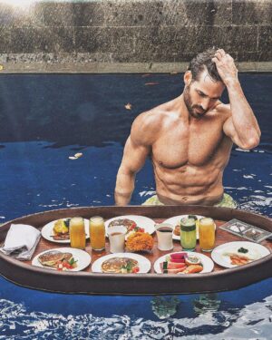 Joseph Cannata Instagram - ⁣
Epic platter of pancake heaven 🥞⁣
The best pancakes I’ve had, perhaps ever!⁣
Oh, and there’s some fruit too, for balance ⁣⚖️
⁣
#Bali⁣
#TheChediClub⁣
#HiAbsByeAbs⁣
#FloatingBreakfastOfHeaven