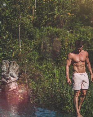 Joseph Cannata Instagram - ⁣
The return of Mowgli is approaching 🇲🇨⁣
#Bali #Travel #JosephOfTheJungle⁣
#IndianaCannats #MowgliGotOld