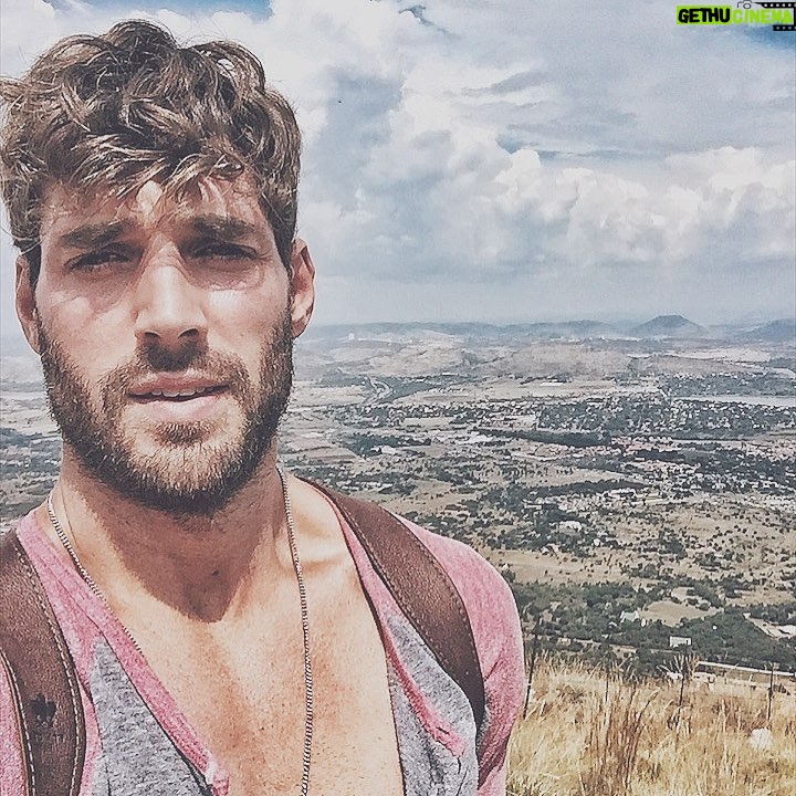 Joseph Cannata - 21.6K Likes - I bless the rains down in Africa 🌦
#Africa #TravelPhotography #SickBangsBro #Toto #SouthAfrica