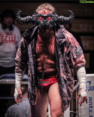Joseph Janela Instagram - More amazing Photos from my deathmatch with @crazy_monkey0909 

Swipe for a bloody post match smooch.. 

📸: @ryoto711 @masukuman16 

#GCWJapan #gamechangerwrestling #crazymonkey #BadBoy #deathmatch