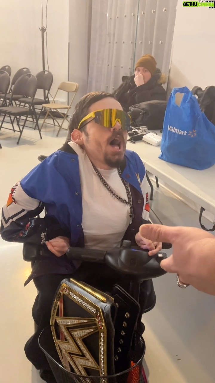 Joseph Janela - 2.9K Likes - Little Dumb asshole @rickyberwick kicked out of Pro Wrestling show by security..
Next time I’m calling the cops! @demandlucha
#DemandLucha #Janelazone #JanelaVerse #ByeRicky