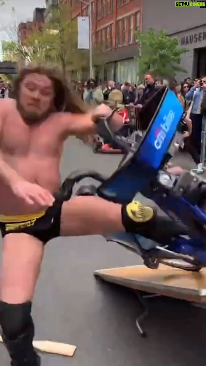 Joseph Janela - 2.5K Likes - This reel is brought to you by Citi Bike
Citi Bike is the nation’s largest bikeshare program!
Take a ride!
Great wrestling in the streets of NYC today at the New York Art Book Fair to promote “Visitors”
Tomorrow is the gallery debut, Check out the Exhibition April 28 through May 5, 2024
Video: @wrestling.sucks
#NYABF2024 #ShoutOutKotaIbushi #GCW #orangecrushart #Lol #prowrestling #StreetFights