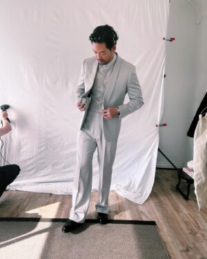 Joseph Lee Instagram - Had the best @televisionacad night celebrating with 🥩 family alongside the most beautiful date @dianaryu 

Thank you @zegnaofficial @cartier 
@jeanneyangstyle 
Grooming by @by.aikaflores