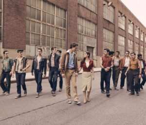 Josh Andrés Rivera Instagram - 👓Me ft. The boys 👓
.
.
#westsidestory #stevenspielberg