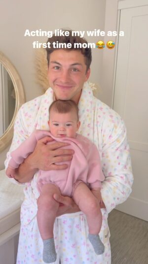 Josh Brueckner Instagram - Acting like my wife as a first time mom😂😂