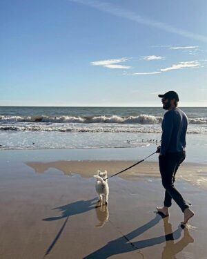 Josh Groban Instagram - George’s first beach day ⛱️