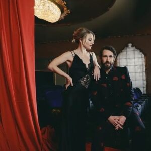 Josh Groban Instagram - I can’t believe today is the one year anniversary of opening night of @sweeneytoddbway. It was a night I’ll never forget, full of nerves and celebration and relief that our grand vision for this masterpiece was so well received by audiences and critics. Almost 300 shows later I took my final bow and the show continues to thrill at the Lunt with all the same magic and brilliance. Sending love to my beloved Fleet family (I miss you!!!!) as we look back at this milestone. ❤️💈