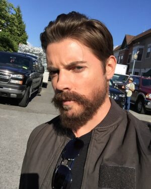 Josh Henderson Instagram - Folks will say it’s photoshopped... #pandemicbeard