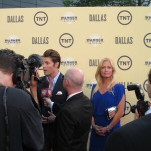 Josh Henderson Instagram - HAPPY BIRTHDAY MOMMA !! Your the most beautiful and amazing person I know. Thank you for always believing in me and being my biggest fan. Love you more than words could ever express !! #happybdaymomma❤️