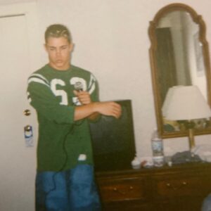 Josh Henderson Instagram - #Flashbackfriday to where it all began. POPSTARS.. Making friends. Sleeping on the street with thousands. Rehearsing in a motel room with a mic that actually didn’t function. Waiting our chance just to be seen by the judges. Somehow I won the show which started my entire career. So grateful for all the steps that have brought me to where I am now... All apart of the journey. #thankyoulord 🙏🏽🙏🏽🙏🏽