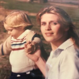 Josh Henderson Instagram - Biggest of happy bdays to the most important woman in the world to me. My beautiful MOMMA !! Love u so much @hendergren 💙💙💙💙