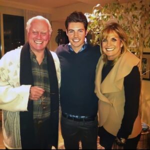 Josh Henderson Instagram - Mama and pops. Best parents ever. Sorta 🤣 love u mama 😘