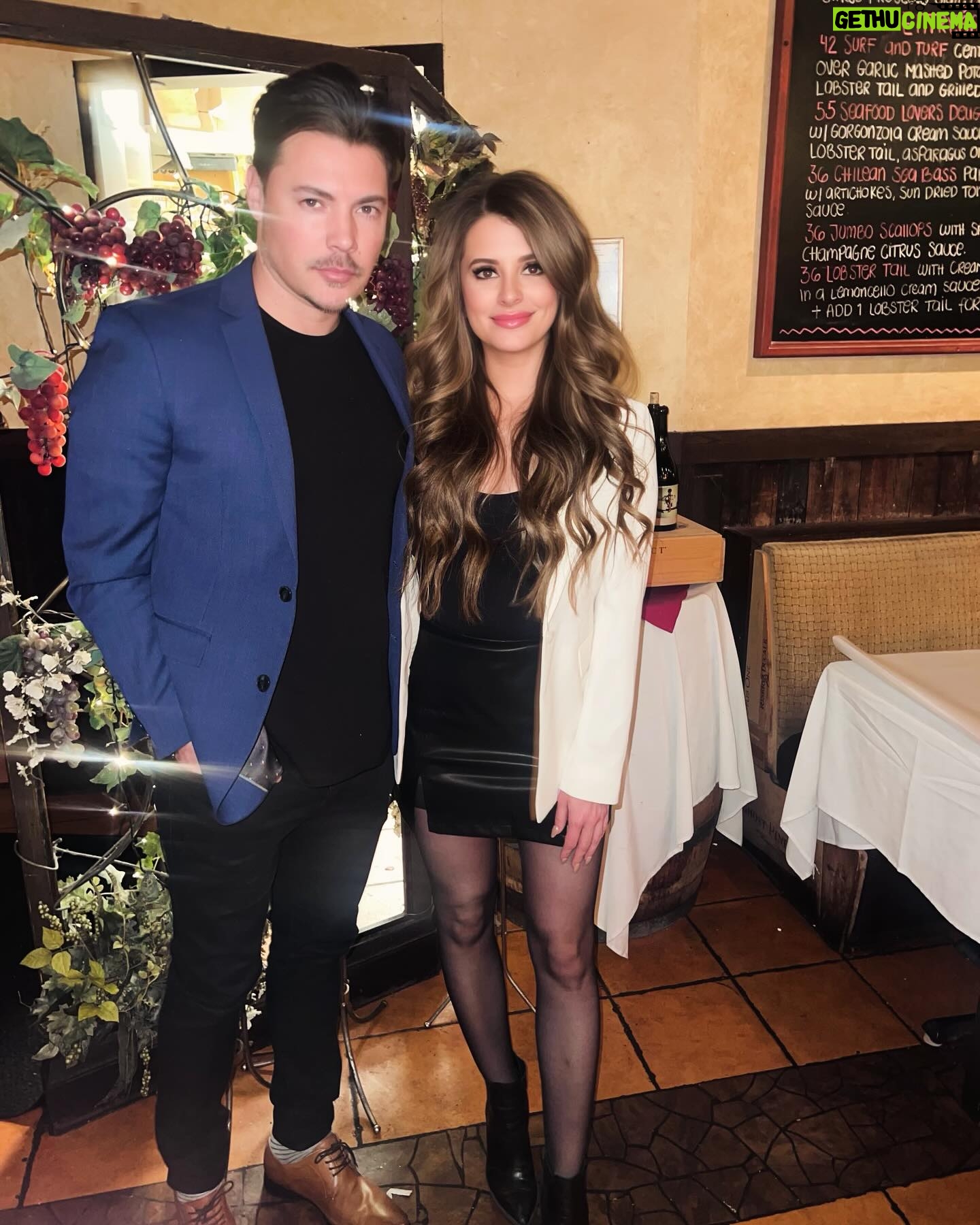 Josh Henderson - 3.2K Likes - Had an awesome Valentine’s Day with this one ☺️🥩🍷💙