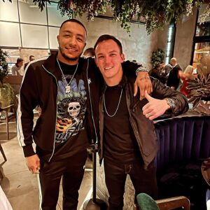 Josh Warrington Instagram - Busy night on Saturday down at @abdu_rozik new Leeds restaurant @habbibibyabdurozik 🍽️

Certainly got some hype going for it! 🎉🙌