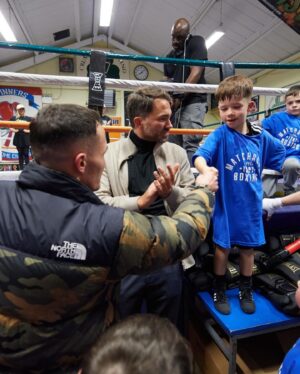 Josh Warrington Instagram - Went to the @crumlinboxingclubofficial 🥊 last night. 
A joy to see the gym so packed out and training away. 
@matchroomboxing and @eddiehearn set the kids off with a challenges.
Press ups for the seniors and plank for the juniors, with the winners receiving a prize! 

Both sets gave everything but one little lad stood out. 
After around 20 minutes had passed, young Jackson was down to the last handful.
A few had noticed that he was in some discomfort. After Eddie speaking to the lad, I then knelt down to tell him to basically stop. His response. 
“No because I don’t want to lose” 😯
This kid is 7. 
Pushing himself to the absolute max. 
Eventually pulled to his feet, a big fuss was made over him. 
Not because he lasted so long but the mindset and refusing to lose. 
Especially in a softening world when it’s just good to ‘Take part’…
Whatever this kid does, whether boxing or not, he will go far in life … 👍
Great to meet you @jackson_hurricane_kearney 🤝