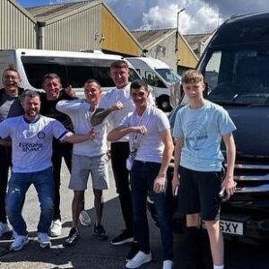 Josh Warrington Instagram - Wasn’t meant to be 😢 

Support was incredible as always🙌

Still we March on together 💙💛🤍

Thank you you to Joey Tait for the hospitality 🤝
& 
To @platinumvipchauffeur for the transport! 🚐

#mot #alaw #atleastuntiltheworldstopsgoinground #wembley