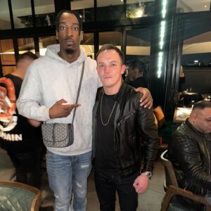 Josh Warrington Instagram - Busy night on Saturday down at @abdu_rozik new Leeds restaurant @habbibibyabdurozik 🍽️

Certainly got some hype going for it! 🎉🙌