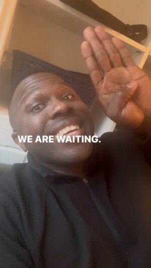 Joshua Henry Instagram - Anybody else in the Waiting room? 🙌🏿😳
Psst.. I had to remind myself today, there’s opportunity there too. We can dread it or we can use it. ITS hard to be there-it can feel like trash.. but if this is my moment to wait, I’m gonna choose to use this time to practice growing into future me. 
Mantra: I CHOOSE TO GROW WHILE I WAIT 🔥 
#artistsupport #growWithThat #auditioning #mondaymotivation