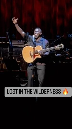 Joshua Henry Instagram - Took me 17yrs to make my @metopera debut! And I’m not done dreaming…  I’m so proud of myself- celebrating the gift that God has given me to share. What an honor! 
Also shoutout to @dariusdehaas who originated this song so gloriously. You’ve inspired so many. Thank you 🙌🏿 #DreamingBig #singersongwriter #lostInTheWilderness #stephenschwartz 
📸 @1superniro