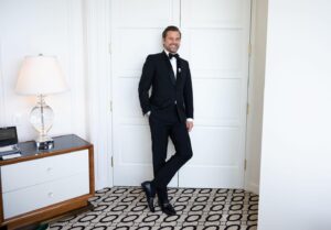 Joshua Jackson Instagram - What a night! Great to be out again with my community and most of all with my gorgeous wife for @criticschoice .  Thank you @gucci @bulgari and @guerlain ! 
Oh and @waldorfbevhills can we move in?”
Edit: remember to take out my notes to myself
