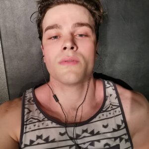 Joshua Orpin Instagram - I'm not usually one to upload gym selfies, but... In February last year I was both excited and daunted by the prospect of playing Superboy. I knew that if I didn't commit to the physicality of this iconic character, I'd never forgive myself... especially after checking out the size of Conner in some of these comics. It's time to show some love and appreciation for the people who've helped me along the way.

Thank you to the very patient (and gorgeous) @asharosie_khan for helping me find my feet, and Ange Drake from @twentythreew in Preston for letting me use your fantastic gym after hours.

Thank you @brendan.field.12 at @anytimefitnessrowville for teaching me the meaning of commitment and discipline, how to eat like a champion, and for consistently fatiguing me to the point where I can barely lift a water bottle to my mouth.

Last but not least, thanks to @nunodesalles76 for keeping me on track and preventing me from having a complete mental breakdown due to having to be stark naked in not one, not two, but three separate episodes.

I'm immensely grateful to all of these people for being so generous with their time and knowledge. 
Currently back to the grind, #titansseason3 is getting closer by the day 💪

#ifyoudontpostdidyouevengym