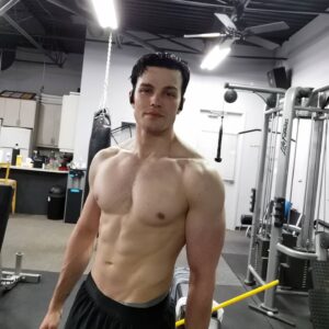 Joshua Orpin Instagram - It's that time of year again! 
SUPERBOD PROGRESS PHOTO DUMP

New season, new goals. Season 2 was about #cultivatingmass, this time around we were trying to get me a little leaner and meaner. 

Step 1 -
Don't eat anything that you want to / tastes good 
Step 2 -
Pick up heavy things all the time. Like, every day
Step 3 -
Work with Alan Ritchson and feel inadequate 
Step 4 -
Repeat until jacked and shredded

In all seriousness, these are the results of work ethic, discipline and consistency through 2 lockdowns (in 2 countries) and 9 months of shooting. It was difficult. As long as I have the privilege of playing this role, I'll continue to strive toward the 100% unrealistic standard set by my comic book counterpart.

Once again, huge thanks to the following people:

@nunodesalles76 at Sweat Elite Personal Training Toronto

@brendan.field.12 at #anytimefitnessrowville

@ange_drake & @asharosie_khan from @twentythreew Preston

Swipe right to see what how it feels vs how it looks when I carry all the shopping bags inside in one trip...

#titansseason3
#shockthemuscle
#bigboybiceps