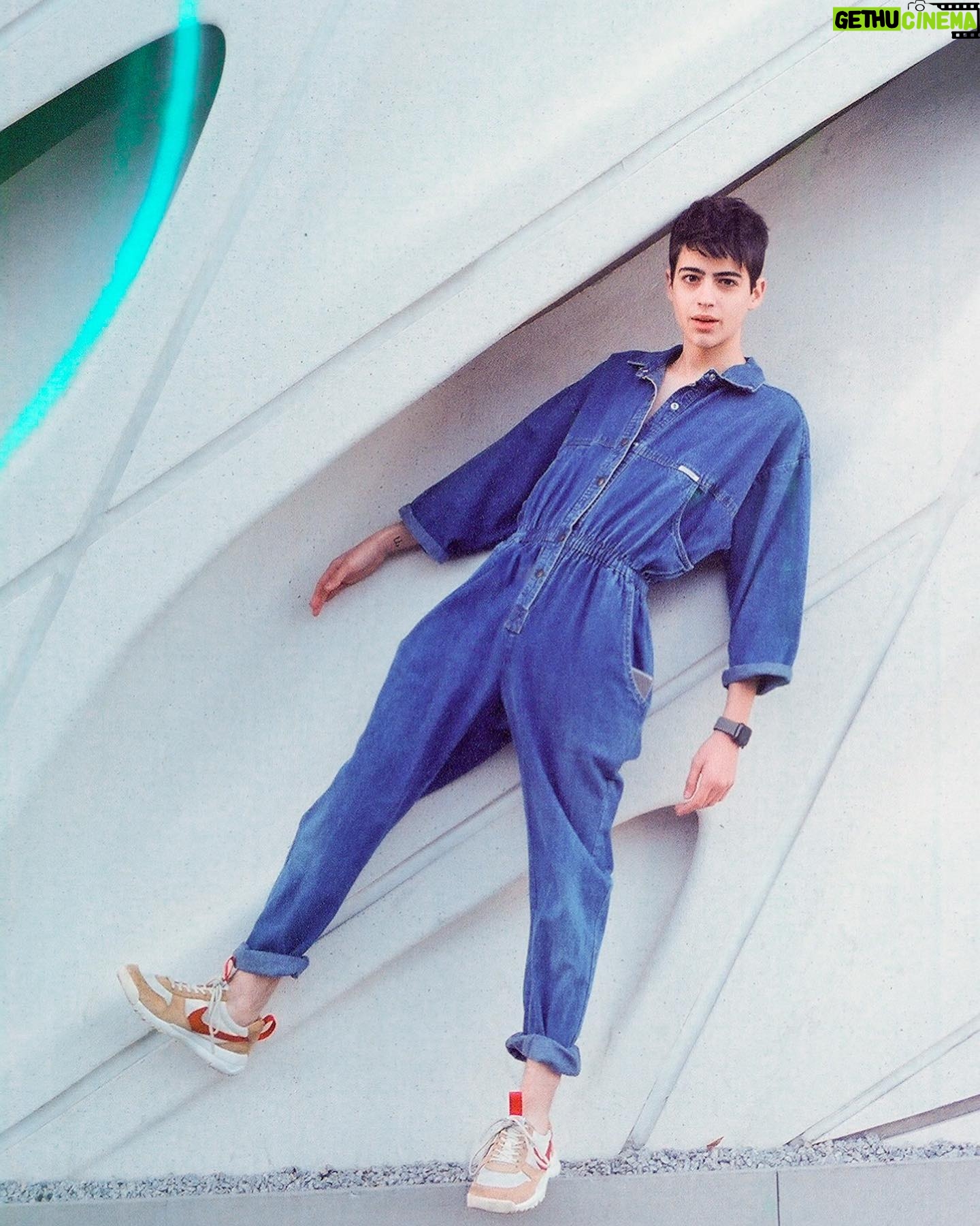 Joshua Rush - 118K Likes - fuck it, denim jumpsuit
@simranmalik