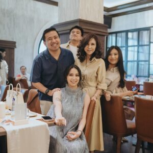 Joshua Suherman Instagram - Makasi ya yg udah bikin acara kemarin jadi mantab! 
•
•
Foto keren: @fordem.co 
Decor bagus: @givenetteandco 
Photobooth asoy: @lolphotobooth.co 
Tempat & makanan enak: @neighbourhood.jkt