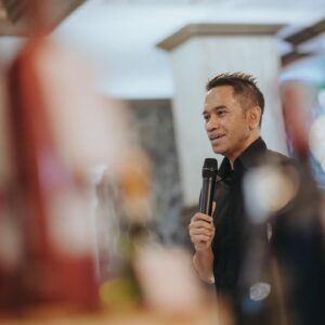 Joshua Suherman Instagram - Makasi ya yg udah bikin acara kemarin jadi mantab! 
•
•
Foto keren: @fordem.co 
Decor bagus: @givenetteandco 
Photobooth asoy: @lolphotobooth.co 
Tempat & makanan enak: @neighbourhood.jkt
