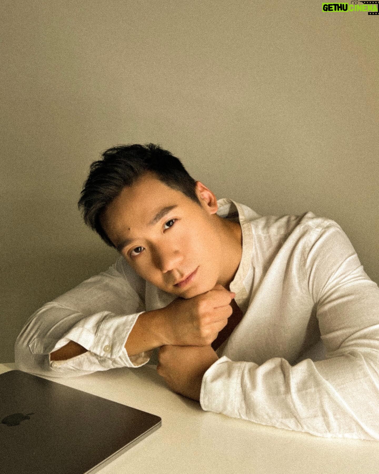 Joshua Tan - 1.6K Likes - Excuse mi, are you from China?
Bcuz you make my everything