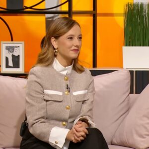 Jovana Stojiljković Instagram - 💜 @k1televizija #jovanastojiljkovic