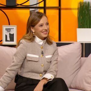 Jovana Stojiljković Instagram - 💜 @k1televizija #jovanastojiljkovic