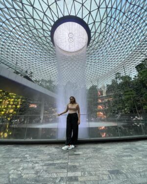 Jovika vijaykumar Instagram - Singapore!🇸🇬 🤍♥️