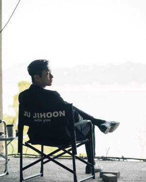 Ju Ji-hoon Instagram - #아이템 D-day pm10시 두두둥