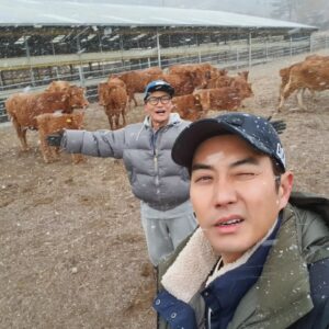 Ju Sang-uk Instagram - 힘들었지만 소중한추억..
재윤형! 고생많았어유~
세컨하우스 화이팅!😁

#세컨하우스