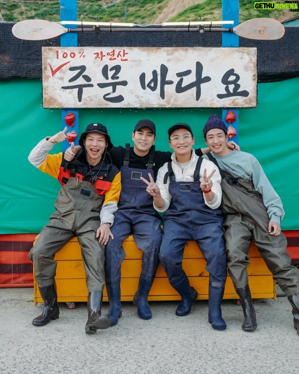 Ju Sang-uk - 23.2K Likes - 우리팀 최고~~👍 🐙🦐🦑🐟🐚🦀🐳🦈🐡🐠
.
.
.
.
.
. #주문바다요 #mbcevery1 #5월4일
#조재윤 #양경원 #유수빈