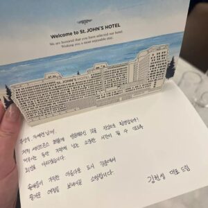 Ju Sang-uk Instagram - 유투버 기먼성!
축해해줘서 고맙다!
@stjohnshotel

#세인트존스호텔 
#기먼성
@utuber_ki