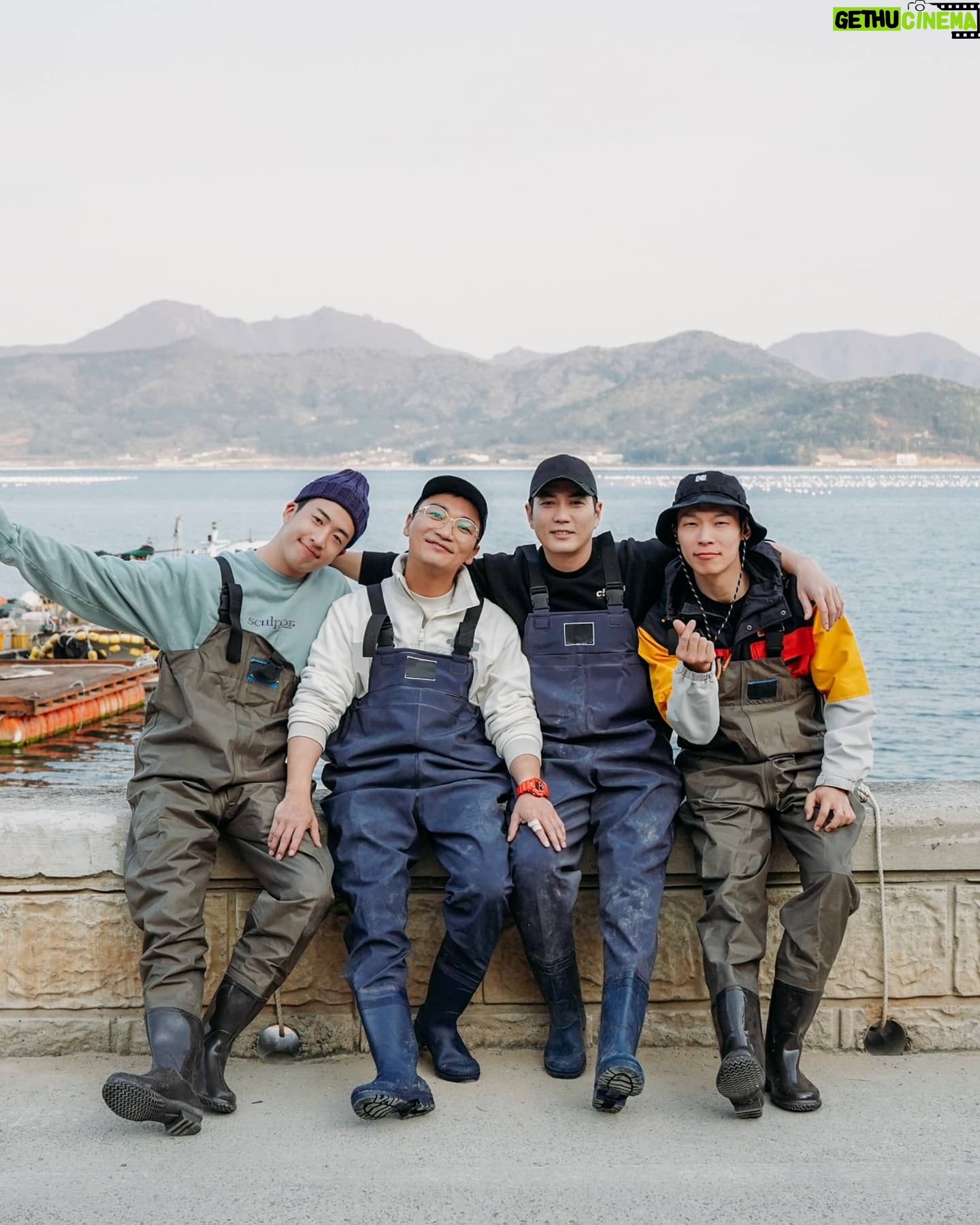 Ju Sang-uk - 23.2K Likes - 우리팀 최고~~👍 🐙🦐🦑🐟🐚🦀🐳🦈🐡🐠
.
.
.
.
.
. #주문바다요 #mbcevery1 #5월4일
#조재윤 #양경원 #유수빈