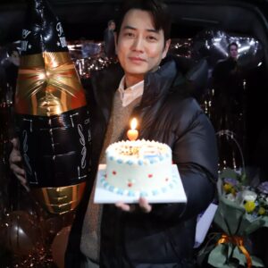 Ju Sang-uk Instagram - 보라!데보라 끝~~
다들 고생했어~~👍