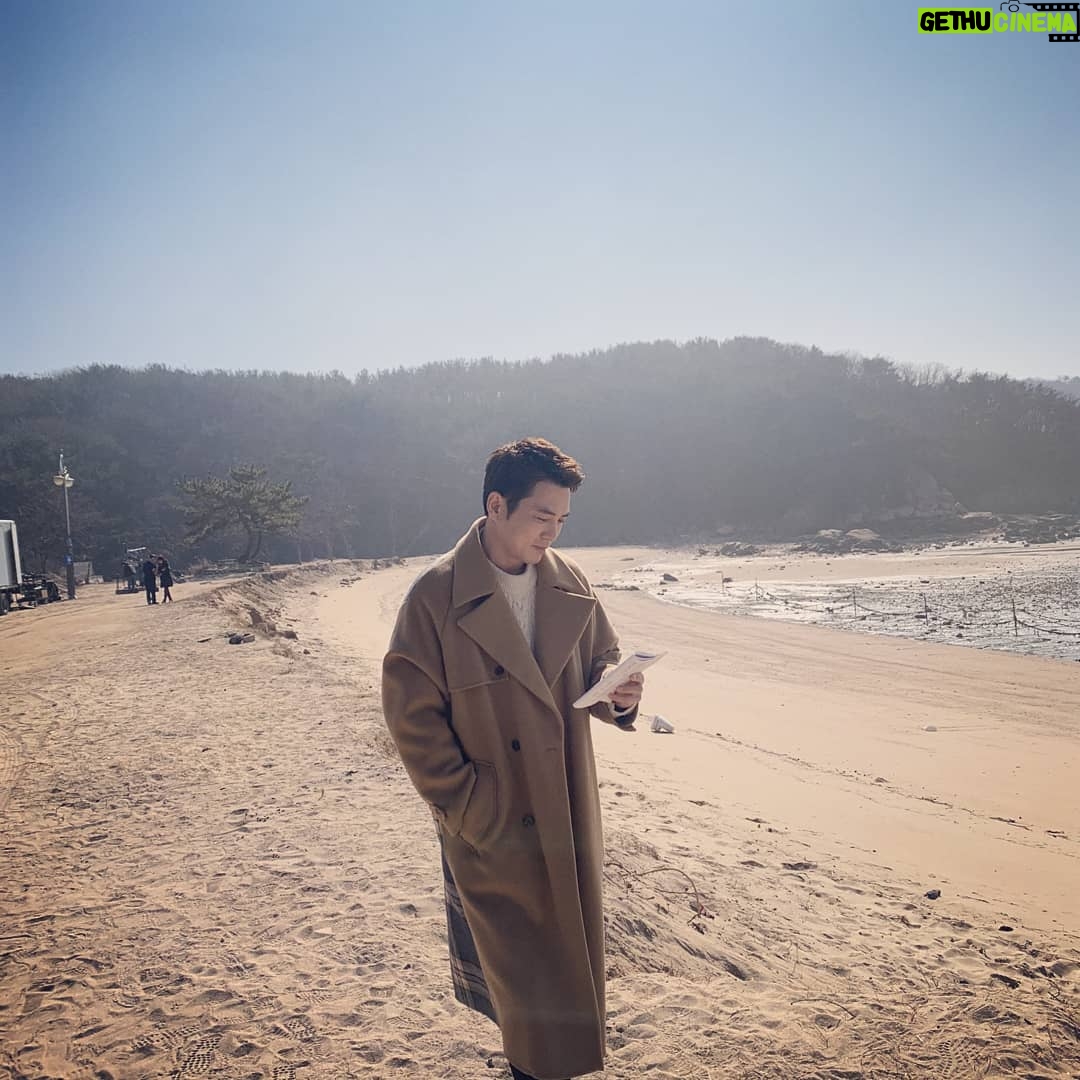 Ju Sang-uk - 13.2K Likes - 실미도.🏝
.
.
.
.
.
#겨울바다 #바람 #추위조심