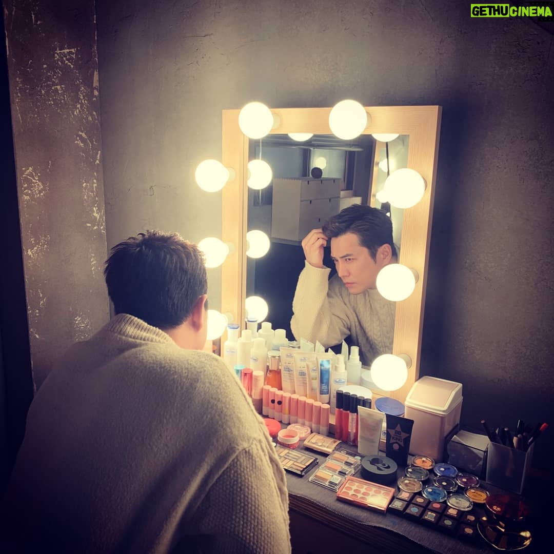 Ju Sang-uk - 14.6K Likes - 촬영중...흰머리있다며....없는데?😅
.
.
.
.
.
#터치 #흰머리 #연천
