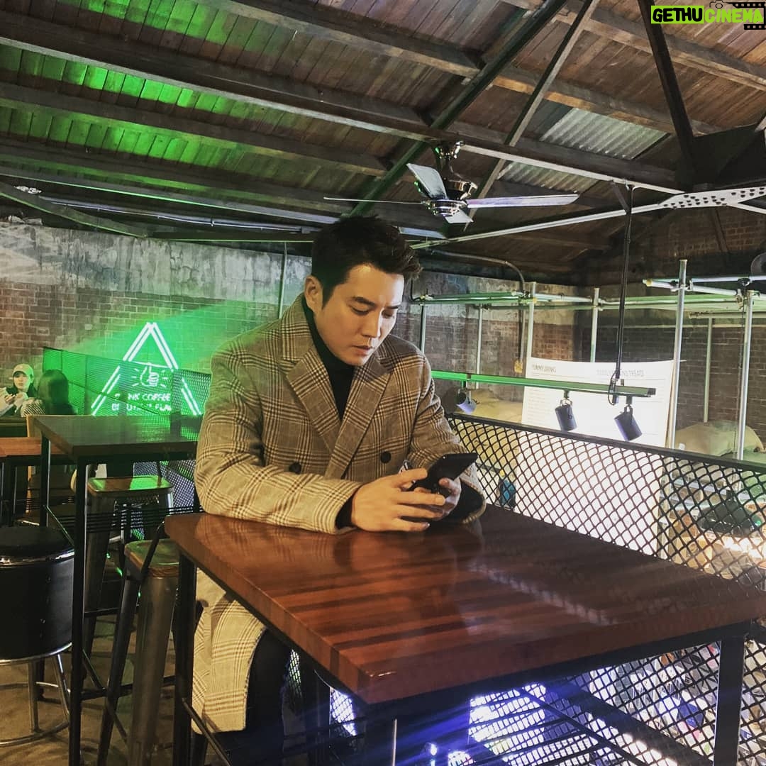 Ju Sang-uk - 13.4K Likes - 갬성사진...이라며......😅😅😅😅😷
.
.
.
.
.
#터치 #주상욱 #금토드라마