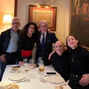 Juan Fernández Instagram - Querido Pedro gracias porque siempre me haces sentir como si estuviera en casa. El que quiera probar a qué sabe Sevilla solo tiene que pasarse por Casa Robles.
@pedroroblesrestaurantes @casaroblesrestaurante  #gastronomia #restaurante #cultura #flamenco #actor #actors #actorlife #acting  #theater #teatro #tvseries #tvshow #celebrities #lgtbi #lgtb #lgtbespaña #gayfriendly